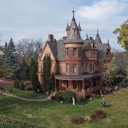 Henderson Castle Inn カラマズー エクステリア 写真