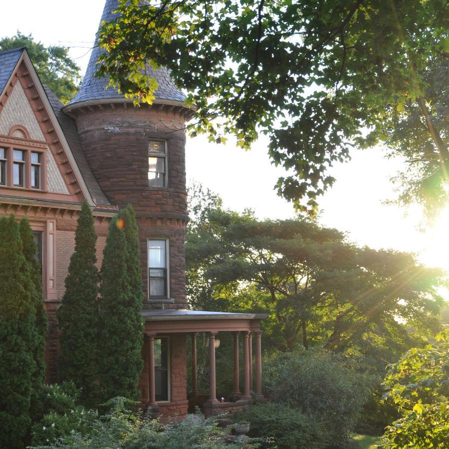Henderson Castle Inn カラマズー エクステリア 写真
