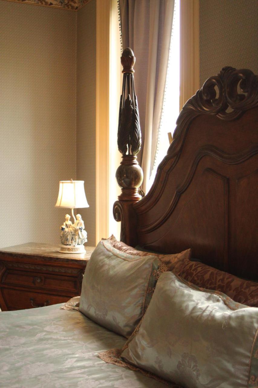 Henderson Castle Inn カラマズー 部屋 写真