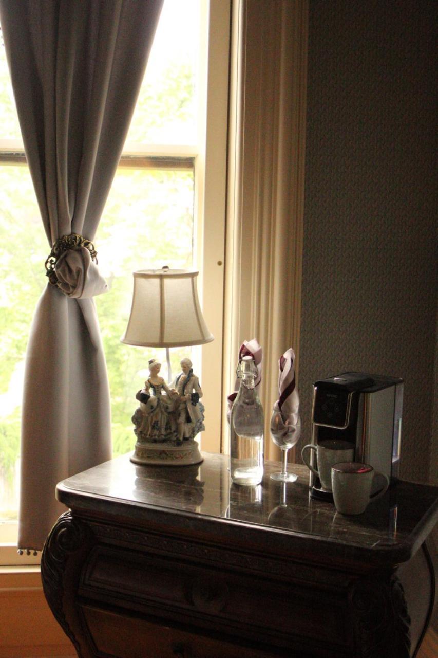 Henderson Castle Inn カラマズー 部屋 写真
