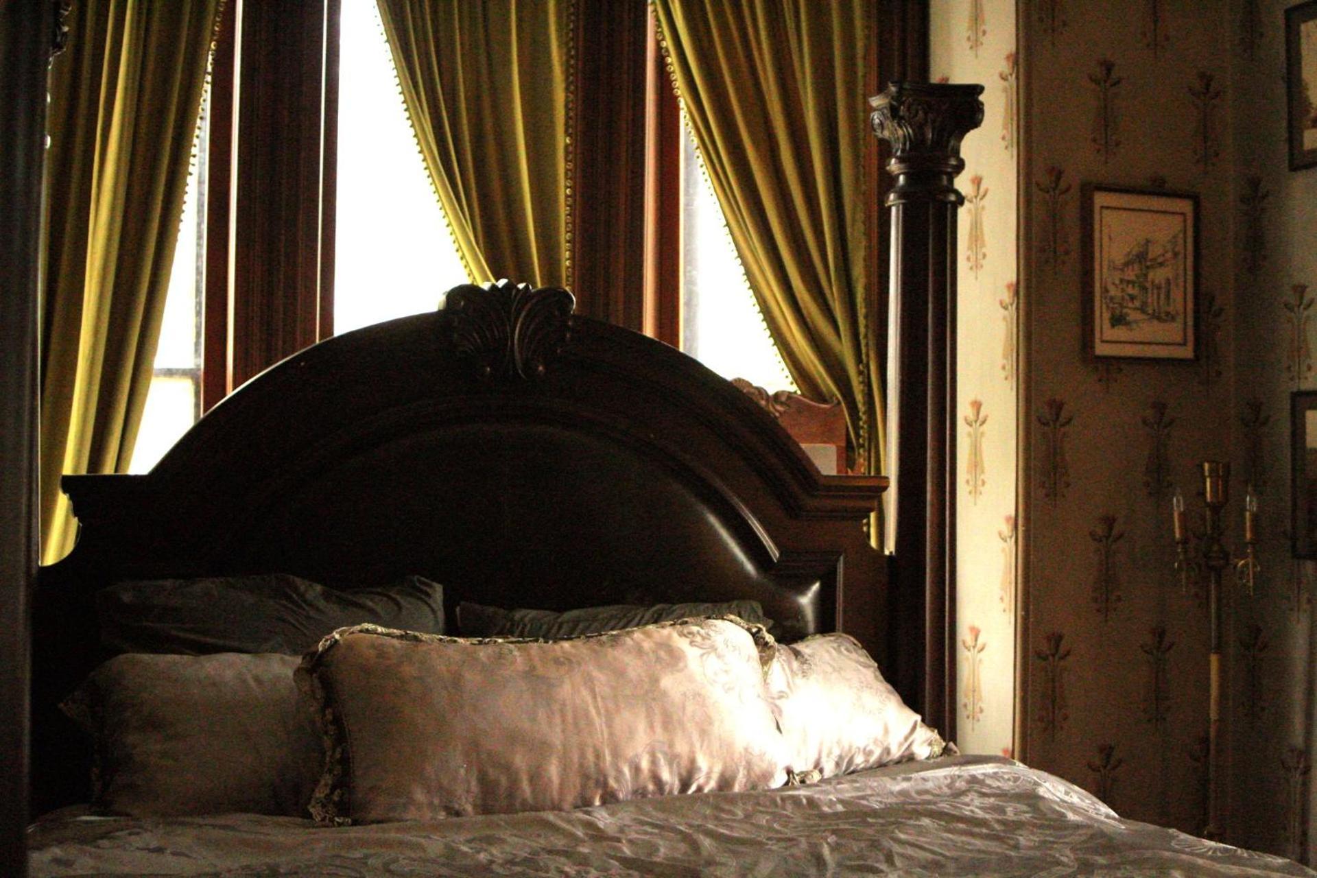 Henderson Castle Inn カラマズー 部屋 写真