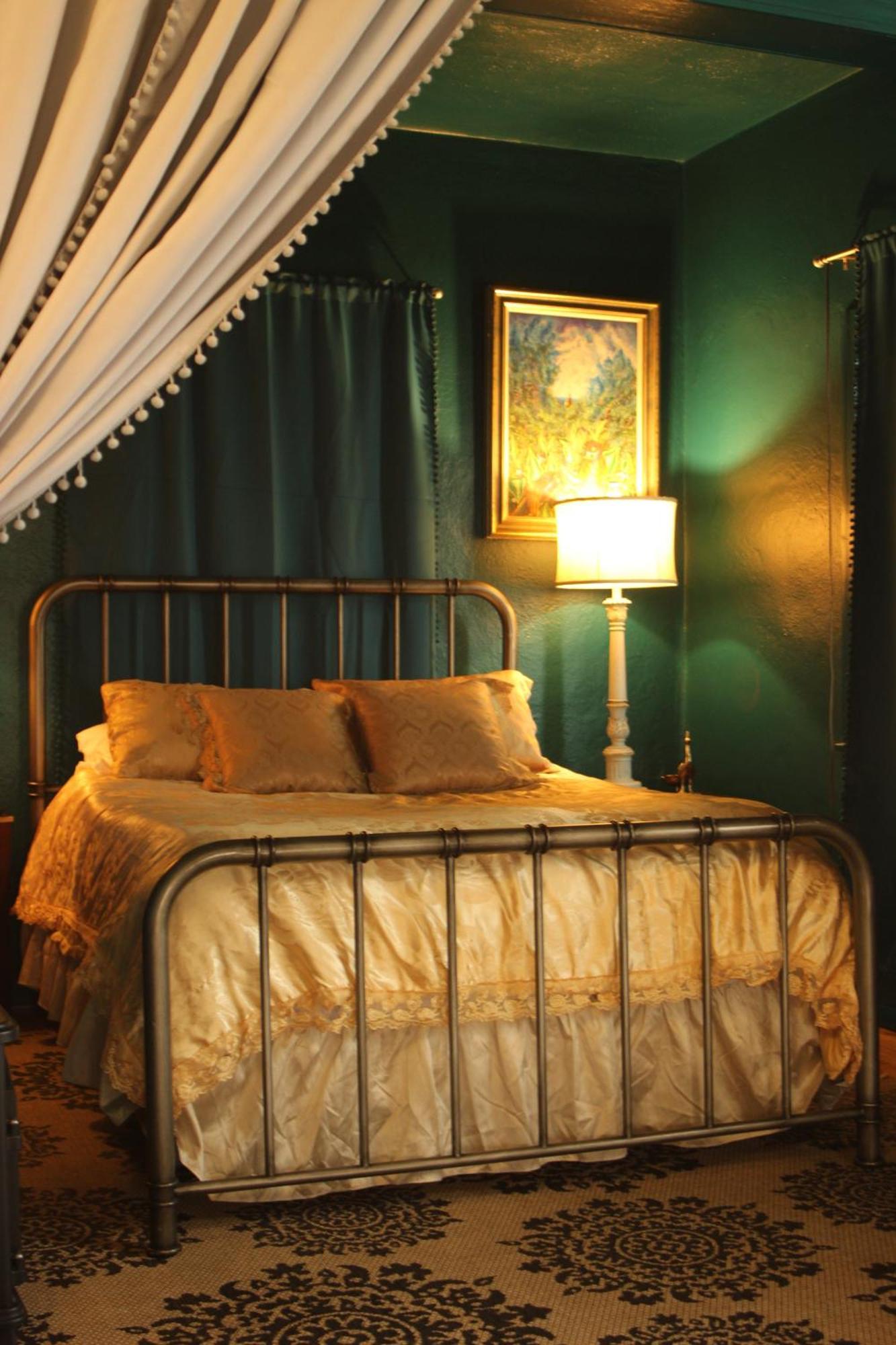 Henderson Castle Inn カラマズー 部屋 写真