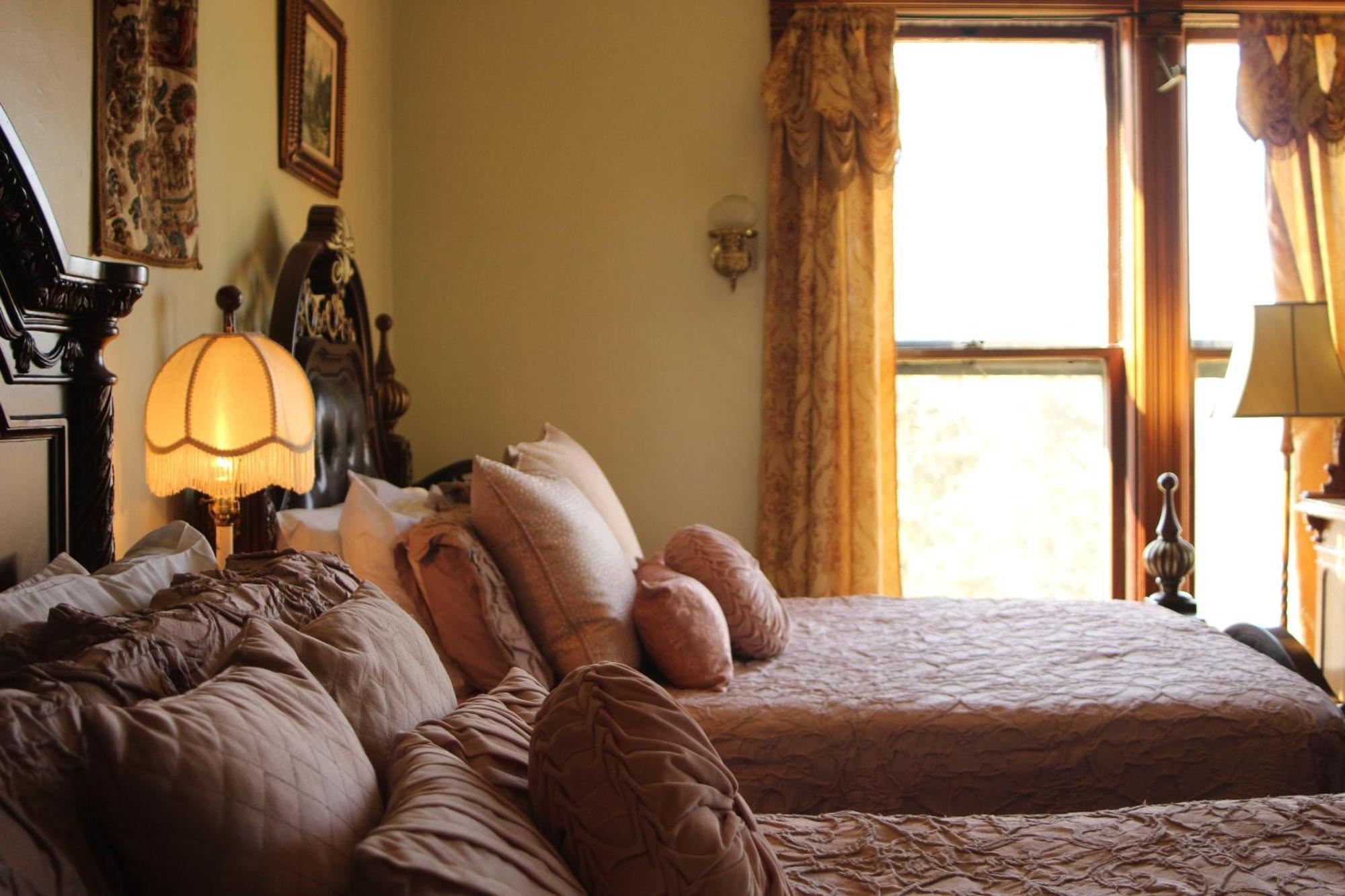 Henderson Castle Inn カラマズー 部屋 写真