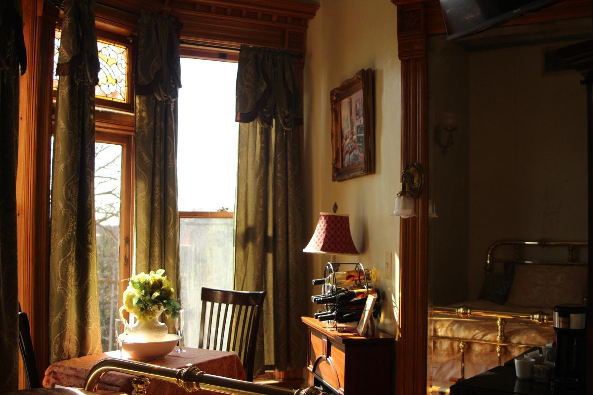 Henderson Castle Inn カラマズー 部屋 写真