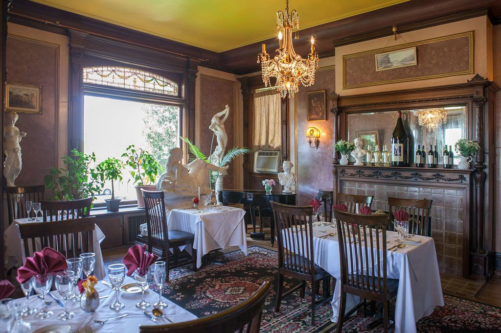 Henderson Castle Inn カラマズー エクステリア 写真