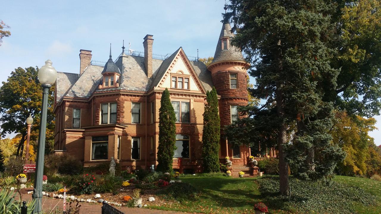 Henderson Castle Inn カラマズー エクステリア 写真