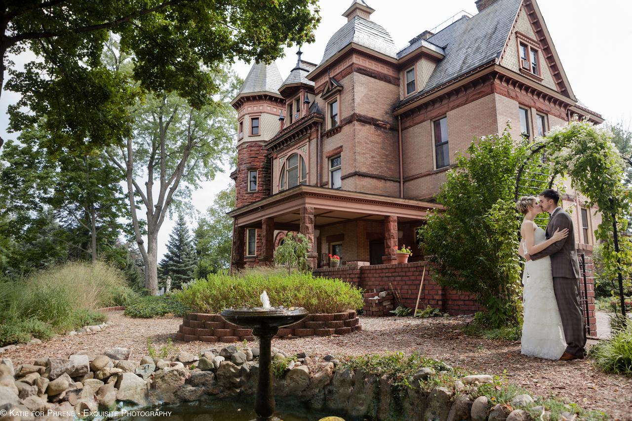Henderson Castle Inn カラマズー エクステリア 写真